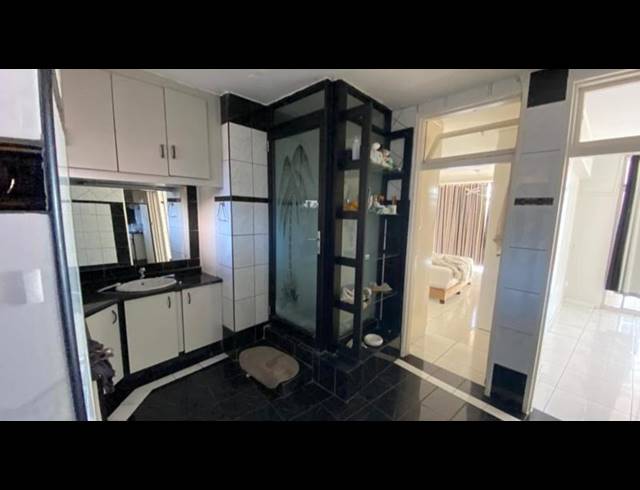 2 BEDROOM APARTMENT FOR SALE IN NORTH BEACH